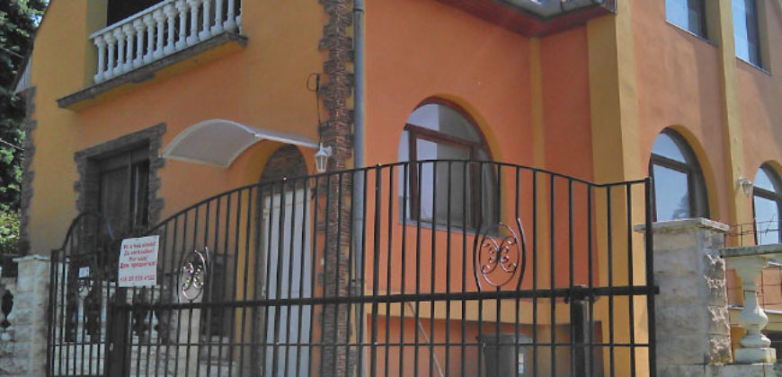 Rezi, nhà 146 m2, lô 886 m2 – Rezi, 146 m2 ház, 886 m2 telek