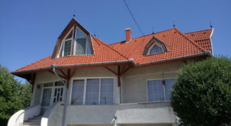 Fonyód, 240 m2 ház, 778 m2 telek
