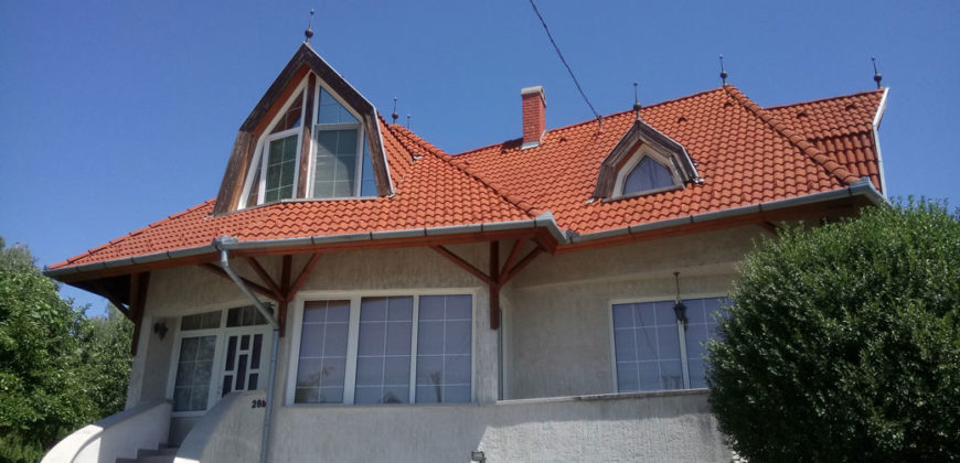 Fonyód, 240 m2 ház, 778 m2 telek