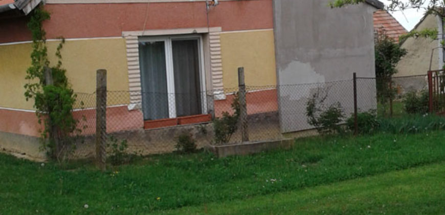 Marcali, nhà 96 m2, lô 4049 m2 – Marcali, 96 m2 ház, 4049 m2 telek