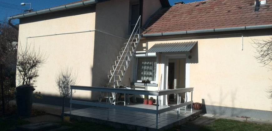 Hévíz, nhà 100 m2, lô 557 m2 – Hévíz, 100 m2 ház, 557 m2 telek