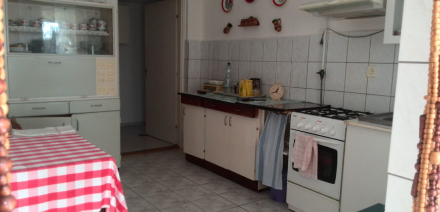 Hévíz, nhà 100 m2, lô 557 m2 – Hévíz, 100 m2 ház, 557 m2 telek