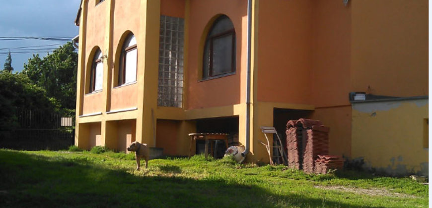 Rezi, nhà 146 m2, lô 886 m2 – Rezi, 146 m2 ház, 886 m2 telek