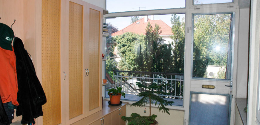 Veszprém, nhà 150 m2, lô 50 m2 – Veszprém, 150 m2 ház, 50 m2 telek