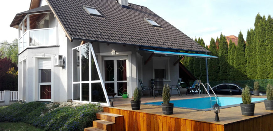 Balatonszárszó, 140 m2 ház, 600 m2 telek