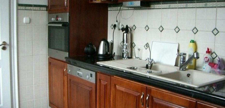 Bán nhà ở trung tâm Rákoskeresztúr vài phút đi bộ – Eladó ház Rákoskeresztúr központjától pár perc sétára
