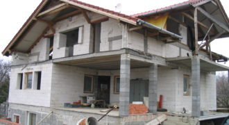 Fót, 380 m2 ház, 750 m2 telek