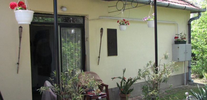 Balatonlelle, 100 m2 ház, 3932 m2 telek