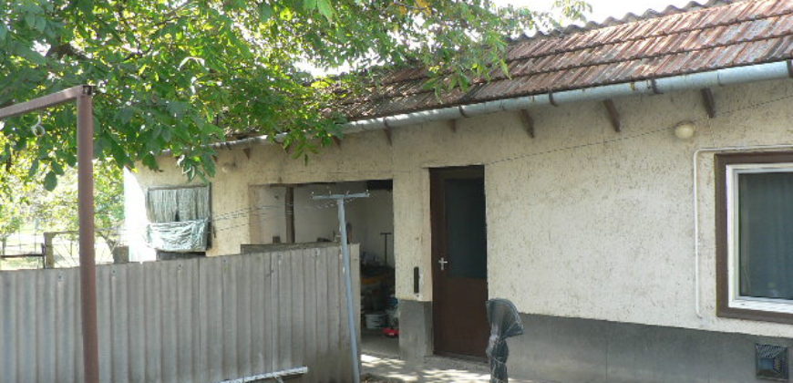 Szentistván, nhà 108 + 25 m2, lô 1100 m2 – Szentistván, 108+25 m2 ház, 1100 m2 telek