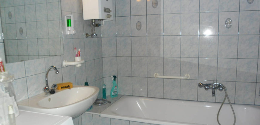 Căn hộ cho thuê ở trung tâm của trung tâm thành phố, trên Quảng trường Ferenciek, trên đường Veres Pálné – Kiadó lakás a Belváros szívében, a Ferenciek terénél, a Veres Pálné utcában
