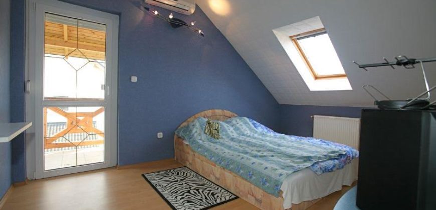 Balatonszárszó, 140 m2 ház, 600 m2 telek