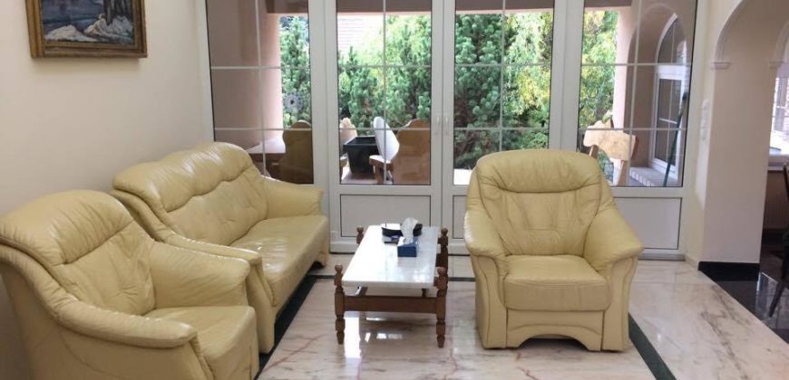 Szentendre, nhà 200 m2, lô 800 m2 – Szentendre, 200 m2 ház, 800 m2 telek