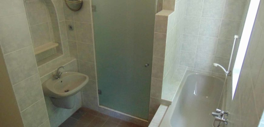 Érd, Nhà 1024 m2, sân vườn 2570 m2 sang trọng nửa sang trọng – Érd, 1024 m2 ház, 2570 m2 kert PAZAR LUXUS FÉLÁRON
