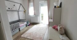 Chúng tôi cung cấp để bán một ngôi nhà gạch hai tầng được xây dựng vào năm 2016 ở quận 17. – Eladásra kínálunk a 17. kerületben  két szintes  2016-ban épített téglaházat_1409